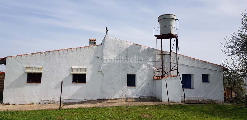 Foto c8cd7d82-ffb7-4381-bb2b-316ae23ccdcf. Masia a Aroche