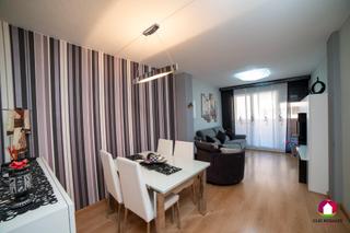 Appartement à Calle ravel, maurice 85. Rosales del canal  protección oficial