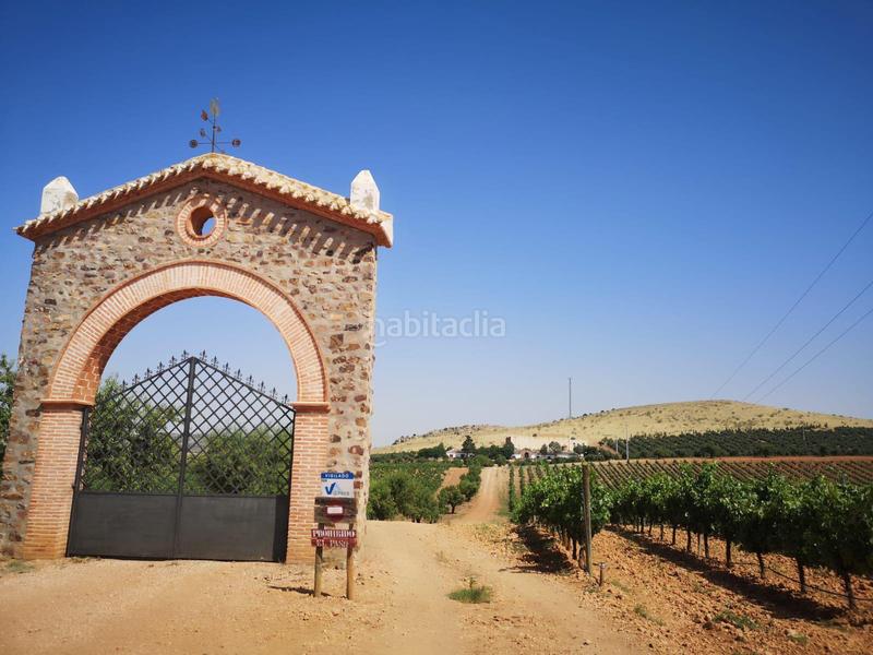 Foto 75d8c376-1f8f-4184-8596-cb2839780db8. Fondo rustico in vial camino 5720 in Área Rual - Valverde - Las Casas Ciudad Real