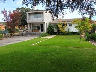 Maison à Maello. Venta en prado encinas