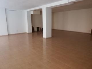 Location Bureau à Ronda de puerta nueva 2. Oficina amplia y luminosa. céntrica.