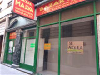 Location Local commercial à Calle alfonso de castro 3. Alquiler del local céntrico, al lado de santa clara, la zona pea