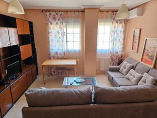 Appartement à Almendralejo. Piso en zona republica de cuba en buen estado y precio