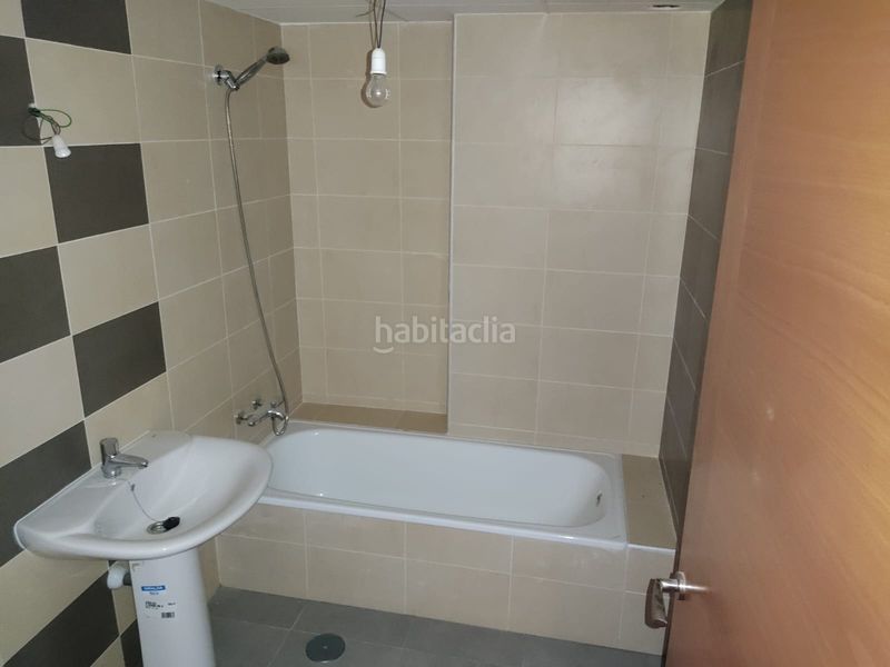 Foto a6aaea8f-4945-4769-89a6-420da58efecc. Pis amb calefacció aparcament a Almendralejo