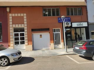 Aparcament cotxe a Calle Francisco Pizarro 54