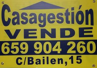 Aparcament cotxe a Almendralejo. Plaza de garaje + trastero
