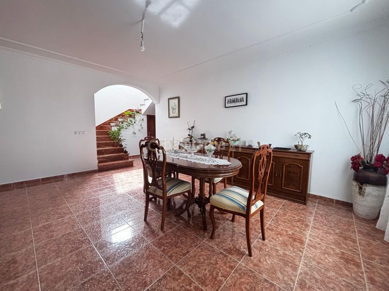 Foto 5ba86237-0885-4933-8a6b-d57ba8bd2ea7. Casa a La Camella Arona