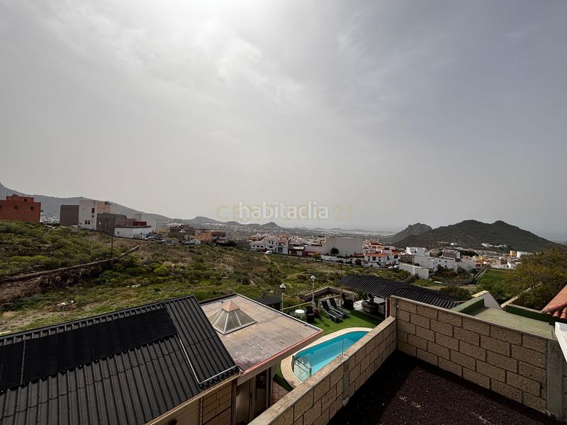 Foto fc2f9581-e146-4255-9bfc-6ea5e5acd743. Casa a La Camella Arona