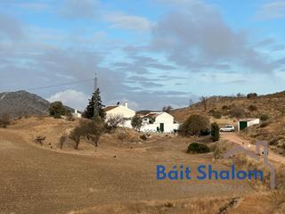 Finca rústica en Bobadilla - Bobadilla Estación - La Joya. En venta cortijo con encanto a 18 km de antequera agua de red y