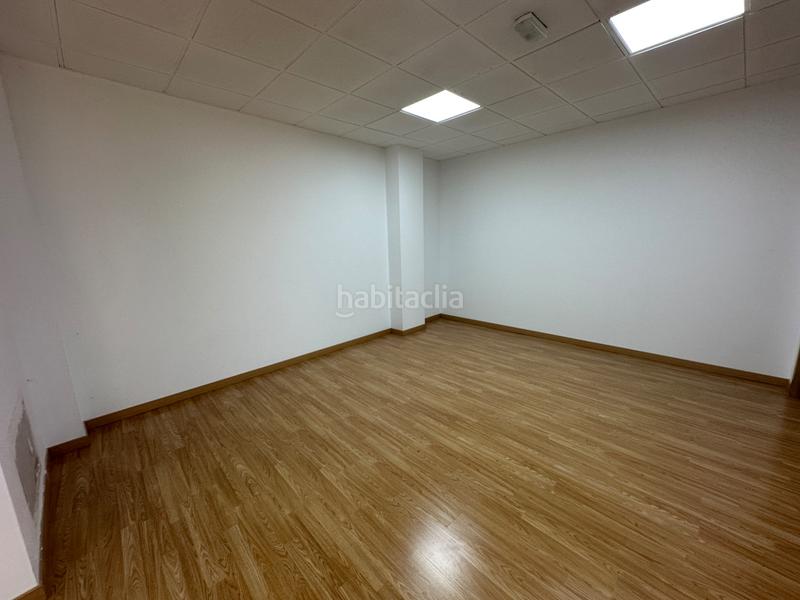 Foto 89cd2e9f-4ba3-4d5e-bbd6-29cf9813be56. Alquiler local comercial local a la venta y alquiler en la mejor calle en Antequera