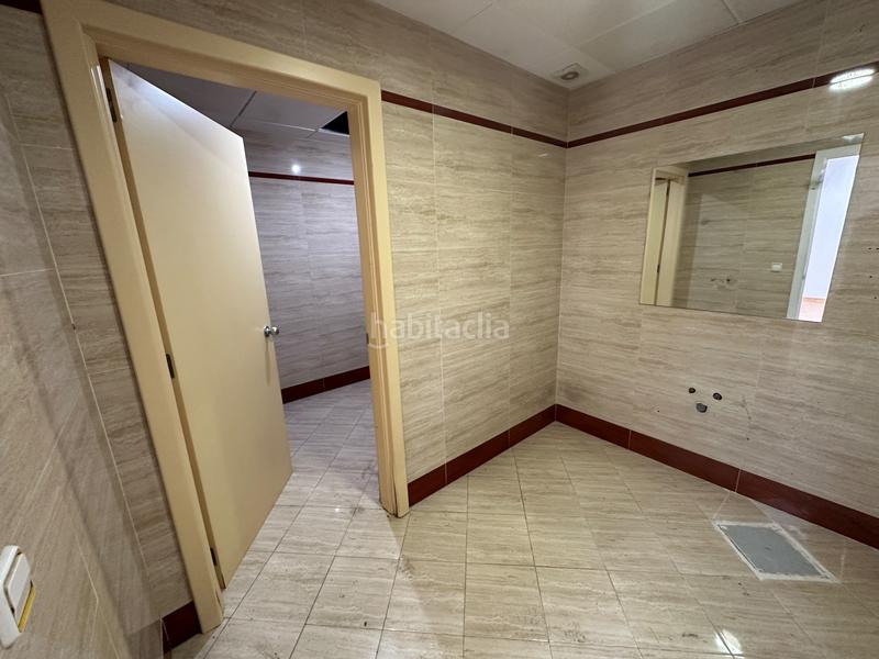 Foto d8511aa4-681a-4e2a-b9b7-1369fe179e2f. Alquiler local comercial local a la venta y alquiler en la mejor calle en Antequera