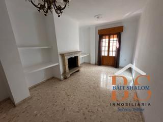 Etagenwohnung in Casco Histórico. Se vende amplio y estupendo piso en zona plaza san sebastián.