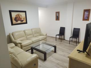 Rent Flat in Casco Histórico. Se alquila piso de 2 dormitorios en zona plaza san sebastián (an