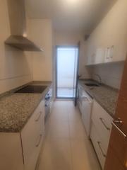 Location Appartement à Centro. Piso en alquiler céntrico de 2 habitaciones con cochera en anteq