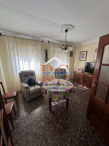 Foto ebbdcfc3-f0e9-48ec-ac4c-4cdc6f18c75f. Planta baixa a Fuentemora Antequera