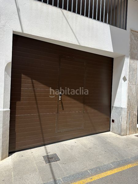 Foto b0e3d4cd-e724-4c27-b857-93142d88da30. Aparcament cotxe a Centro Antequera