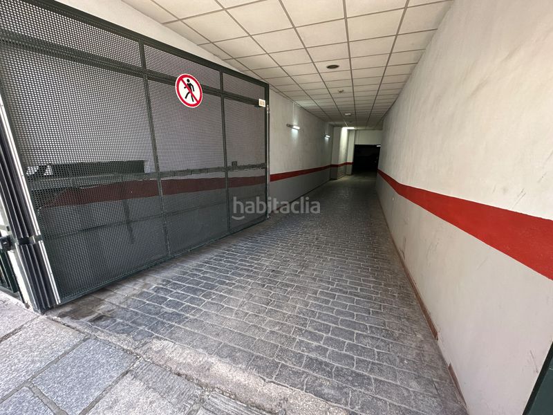 Foto c709e125-920e-4093-92df-6a480320fed9. Aparcament cotxe a Cueva de Menga Antequera