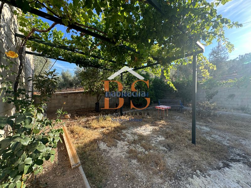 Foto fc7e3256-13b1-497f-b0f6-dd1b066bc046. Finca rústica a Archidona