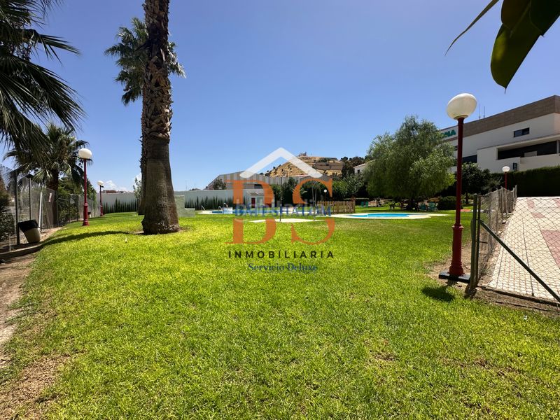 Foto a02d7792-c623-4d96-a6bb-9915968c646d. Pis amb aparcament a Zona de la Vega Antequera