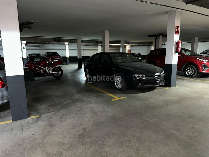 Foto bb85fe1c-2585-4d6c-aea1-1b53e776d590. Aparcament cotxe a La Avanzada-La Cueva Fuenlabrada