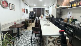 Location Local commercial à El Poble Sec - Parc de Montjuïc. Traspaso de local con licencia c3 espacio estratégico con cocina