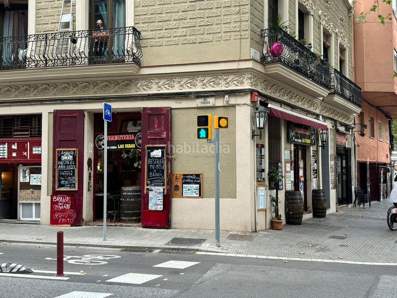 Foto 0e6ffd90-9df2-4327-b297-a08af558c360. Local comercial emprende con éxito! traspaso de la icónica vermutería las vegas en el clot, en Barcelona