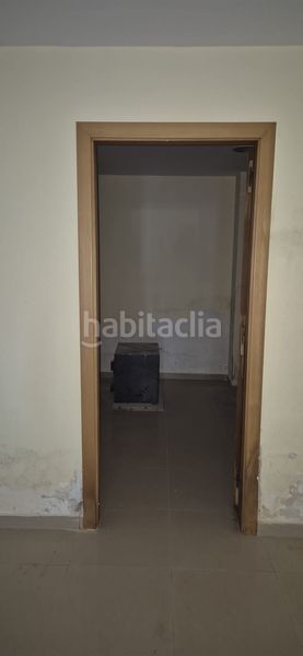 Foto 3c367663-c4a6-4dc8-8c62-570f4acf98b6. Local comercial a Centre Castelldefels