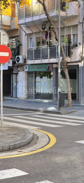 Foto dd2a2888-3e39-4e70-b3a4-1e67a0a0dfe2. Local comercial a Centre Castelldefels