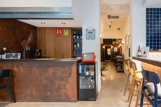 Traspaso Local Comercial en Sant Gervasi - Galvany. Bar con licencia c2 con terraza en sant gervasi  galvany