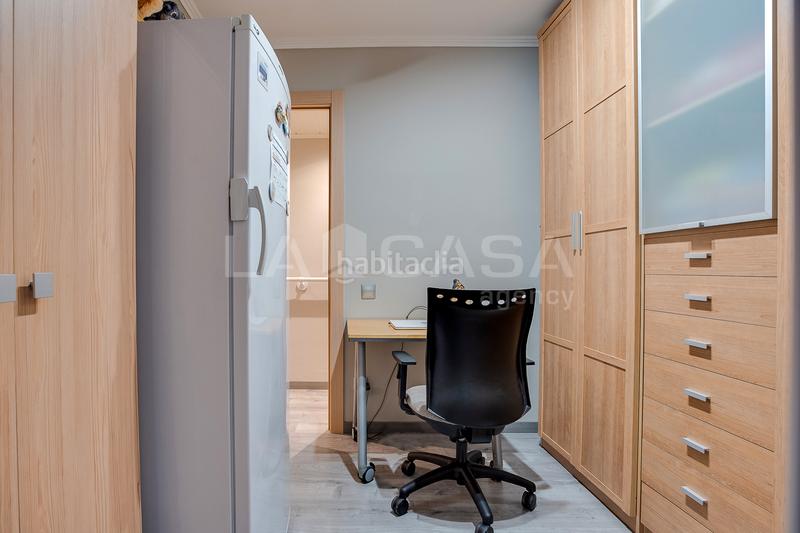 Foto a5da7910-1c35-4b14-8261-6930967c8c6a. Piso oportunidad ! la casa agency punto bellvitge te presenta este luminoso y acogedor piso reformado en 2020 en Badalona