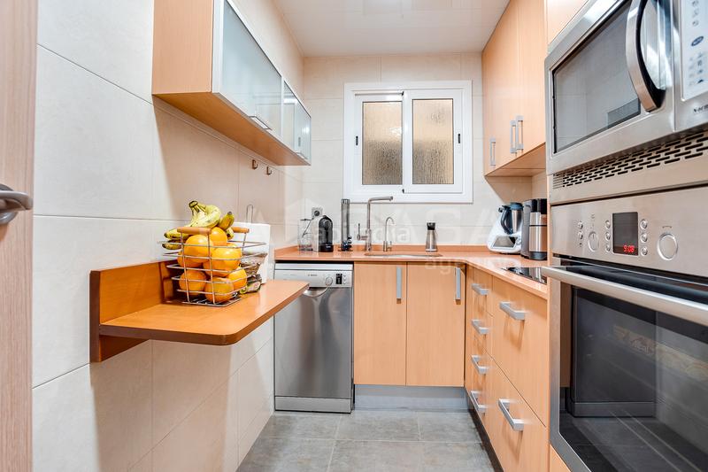 Foto d6efd2bb-1735-445e-9aac-d92fa41c42b2. Piso oportunidad ! la casa agency punto bellvitge te presenta este luminoso y acogedor piso reformado en 2020 en Badalona