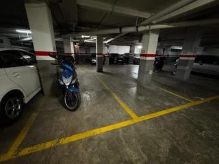 Parking voiture  Calle enric prat de la riba d'. Dos plazas de parking en venta  sant josep