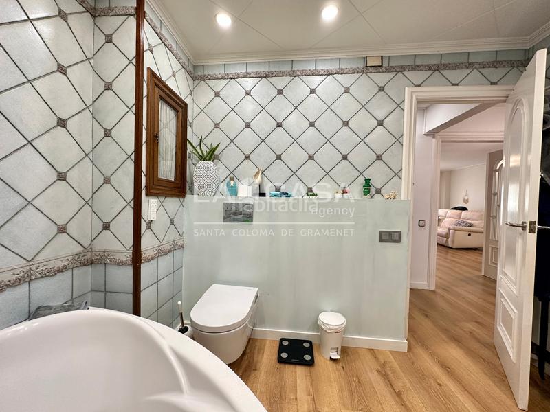 Foto d0aae35d-07bb-4937-970e-04b09d670e02. Appartamento con riscaldamento in Centre Santa Coloma de Gramenet