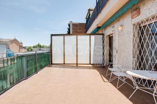 Àtic a Sants. Ático con gran terraza en 6 planta