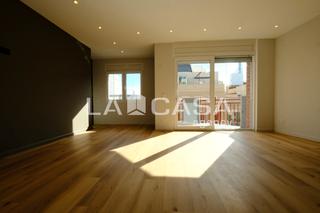 Appartement à Dreta de l´Eixample. Exclusiva vivienda completamente reformada en balmes  aragó  bar