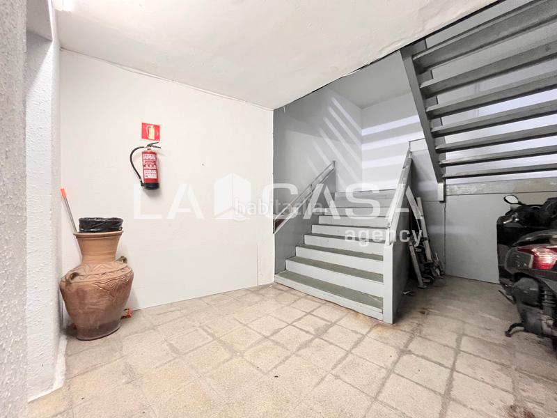 Foto be5f8195-6332-4142-9031-f19cfbb391a9. Capannone industriale in Raval Barcelona