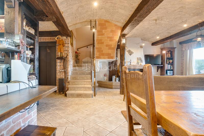 Foto 598e9bd6-90d3-4228-b0c4-eb24c118b9f9. Haus mit heizung parking in Font Verda Granollers