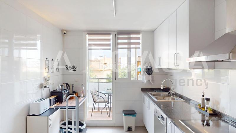 Foto c13e7df8-1386-4d92-980f-c222995cbb4e. Etagenwohnung mit parking in Santa Rita Paterna