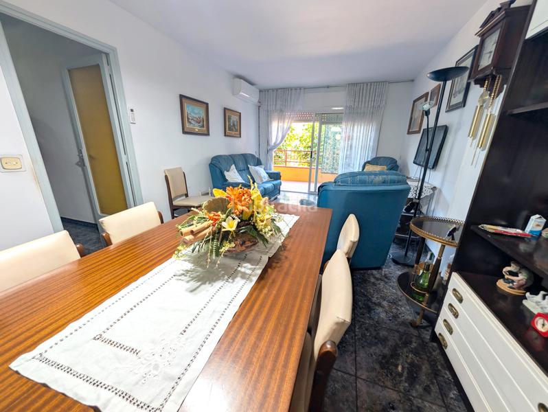 Foto cdb161a9-cce6-4abf-b37e-d2132c7890e0. Piso  exterior con terraza y vistas al parque 3 habitaciones dobles, patio privativo y excelente distribución en Pineda de Mar