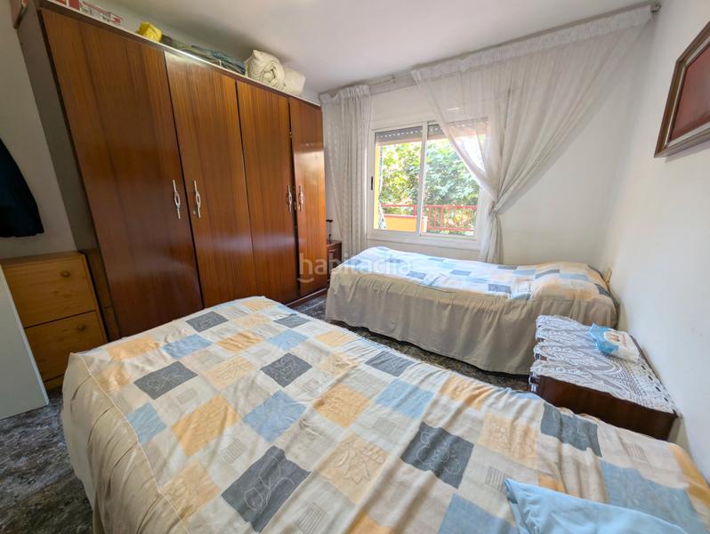 Foto d5635e0b-a10a-4d2d-8463-00687b3807db. Piso  exterior con terraza y vistas al parque 3 habitaciones dobles, patio privativo y excelente distribución en Pineda de Mar