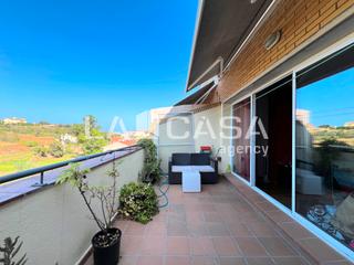 Reihenhaus in Tiana. La casa agency presenta chalet adosado en venta en tiana  listo
