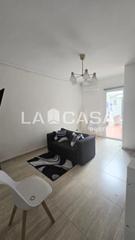 Planta baja en Llefi. La casa agency presentaoportunidad nica! piso reformado con ter