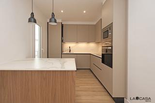 Appartement à St. Pere - Sta. Caterina - El Born. Exclusiva vivienda reformada a estrenar en calle tantarantana  e