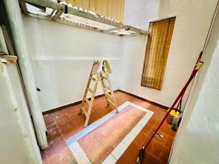 Planta baja  Avinguda de madrid. Exclusiva planta baja en les corts con patio interior