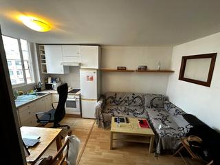 Pis  Calle sants. Piso junto al metro badal l5 con terraza comunitaria