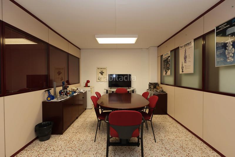 Foto 3c5e314d-95c8-463c-860f-d155db6d705b. Piso entresuelo diáfano y luminoso con patio privado Santa Eulàlia, lhospitalet de llobregat en Hospitalet de Llobregat (L´)