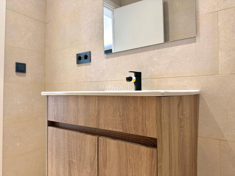 Foto b52fdae9-3f90-4ba5-8e7b-45f77e863e74. Local comercial a Vilapicina - Torre Llobeta Barcelona