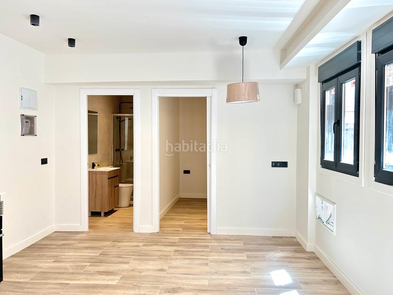 Foto c7c11a31-288f-4636-aceb-4820b74a3eee. Local comercial a Vilapicina - Torre Llobeta Barcelona