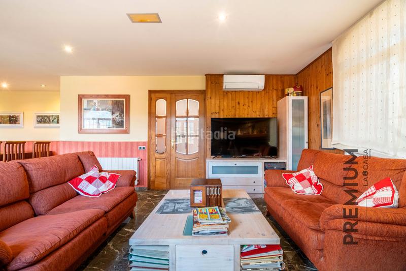 Foto 02b8ee97-7f0d-4742-85b1-80ffe4965ba6. Maison avec chauffage parking piscine dans Begues