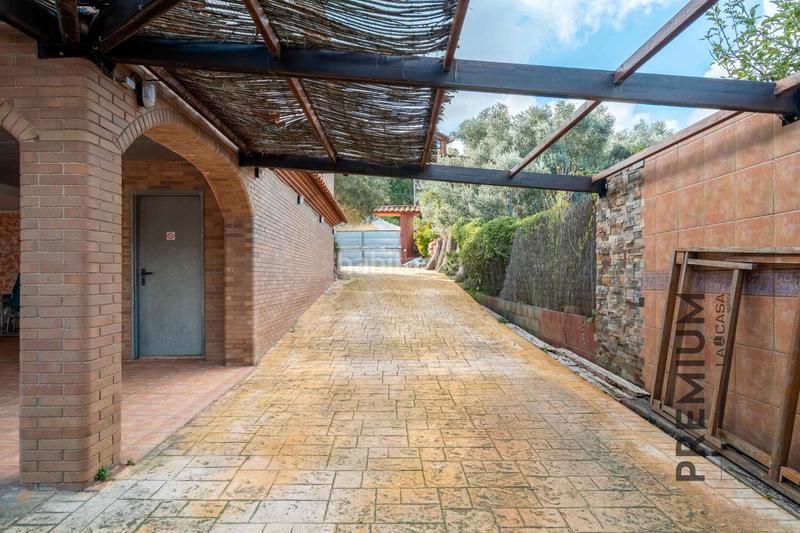 Foto 195ddc4a-aab3-4a2e-bca5-0ffc9a30e6e5. Maison avec chauffage parking piscine dans Begues